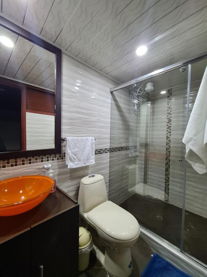 Hotel Casa Huesped Kiwi Bogotá Esterno foto