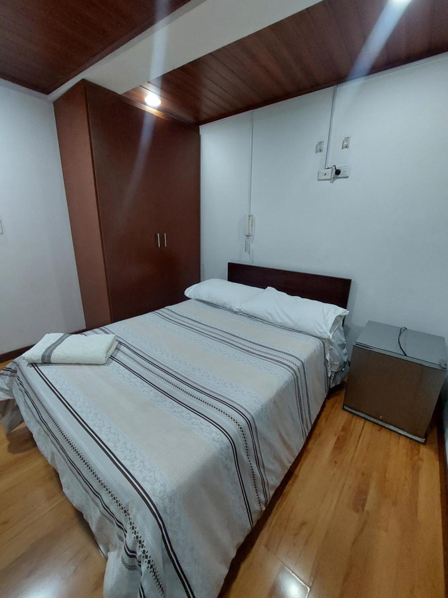 Hotel Casa Huesped Kiwi Bogotá Esterno foto